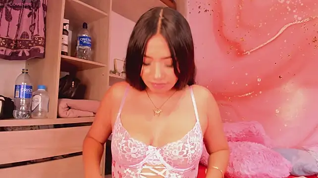 Sofi_Velvett live now