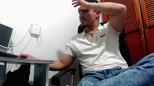 TouchDaddy4 webcam