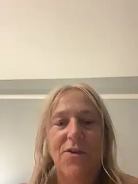 Blondnboujee53