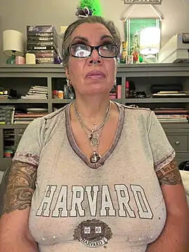 dieseldame1313 webcam