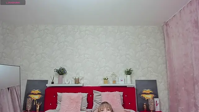 KattyPeachX live cam on StripChat