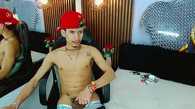 Skinny_cute_Alyer webcam