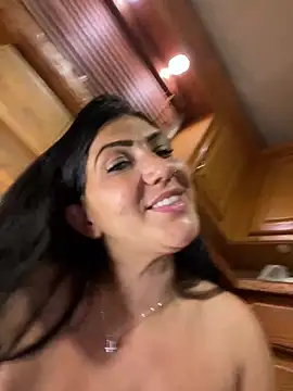 LittleMissEeve webcam