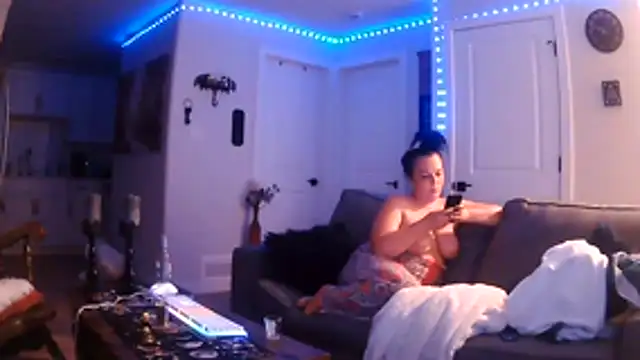 Queenemerald webcam