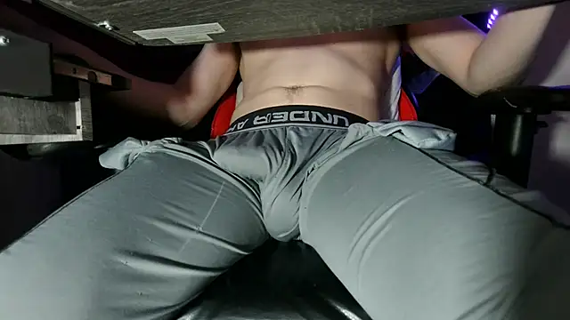 Dick_and_muscles webcam