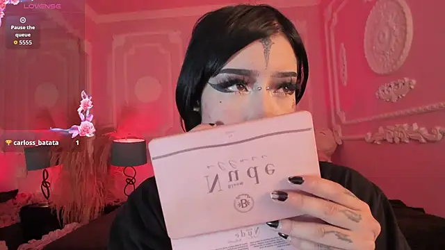 Kat_VonDe webcam