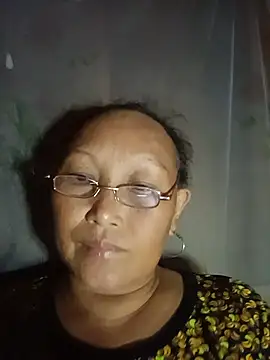 Juhi_09 webcam
