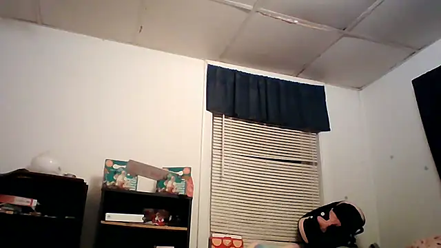 starlight1983 live cam on StripChat