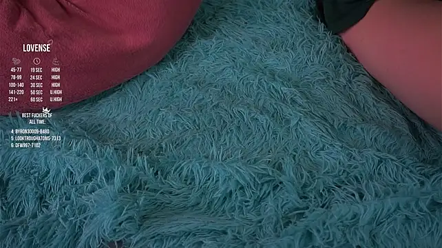 GillianDowdey live cam on StripChat