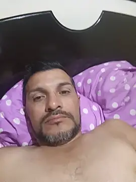 RIchar05 live cam on StripChat