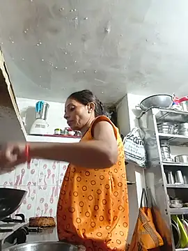 Sexy-Suhani2