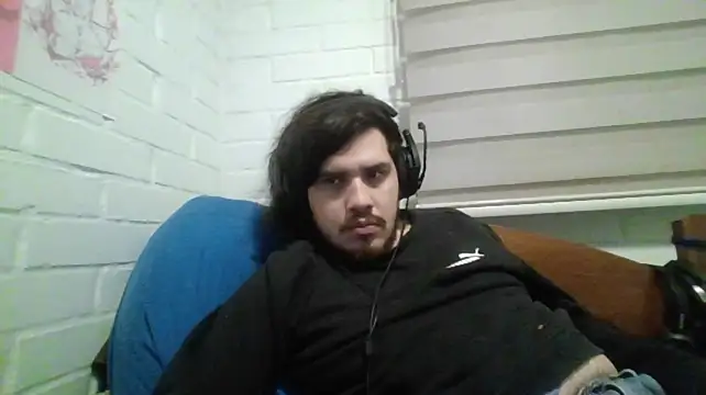 hung_weeb webcam