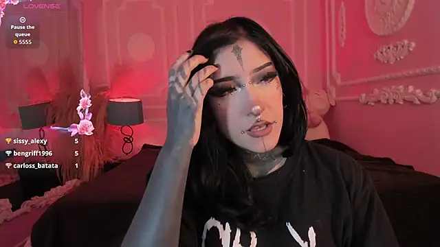Kat_VonDe webcam