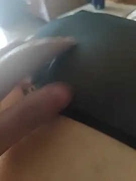 MadaamJizz_DickLewd webcam
