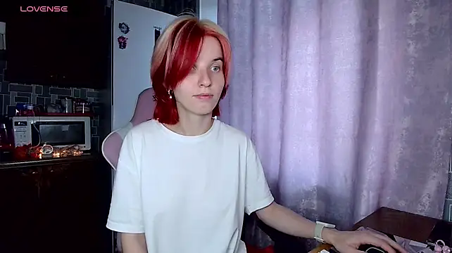 Madelaineses live cam on StripChat