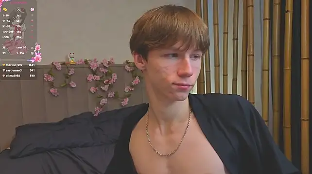 cuMte_boy live cam on StripChat