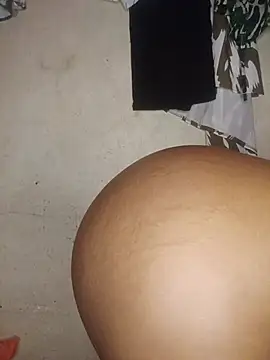 SassyQueenJ live cam on StripChat