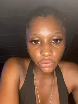 Nirahbeauty live webcam