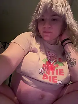 Cutiepiespanks live cam on StripChat