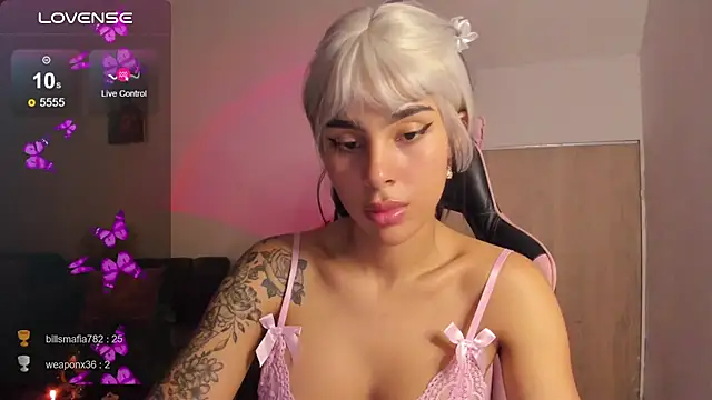 Summer_09 live cam on StripChat