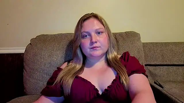 PhatAssBlond live cam on StripChat