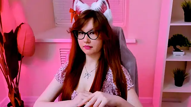 CarolGiggly live sex cam
