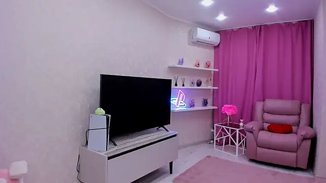 EllaCurtis webcam