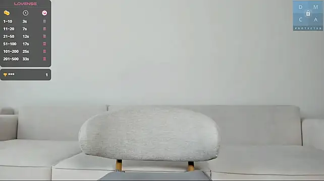 MinaDiamondd webcam