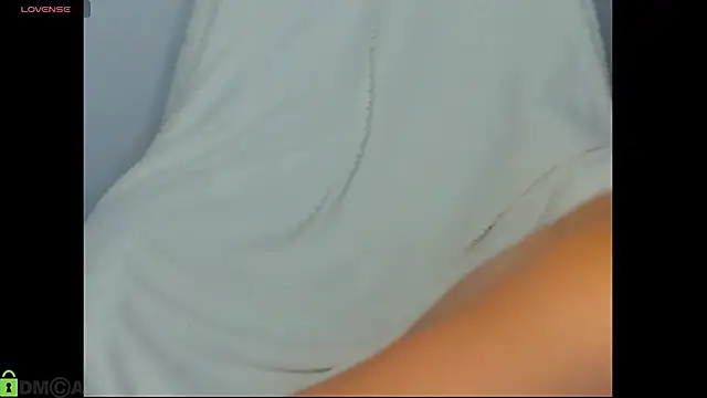 Xenia_paradise live cam on StripChat