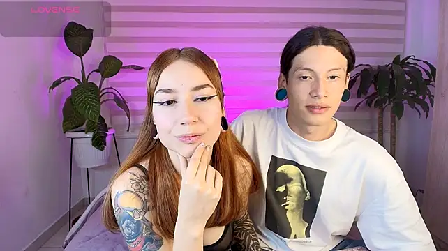 Sky_Intimate live cam on StripChat