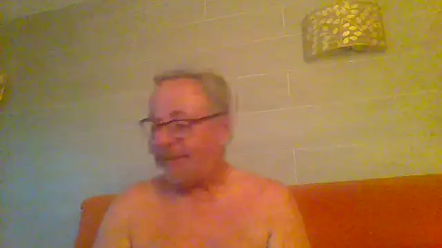 tuggy59 live cam on StripChat