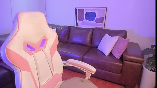 NoaLuxury webcam
