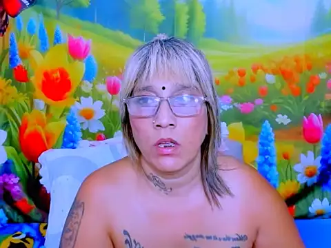 indianroxy webcam