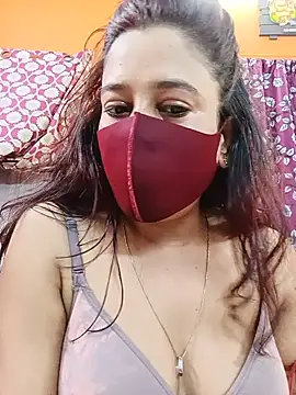 Hotpuja25 webcam