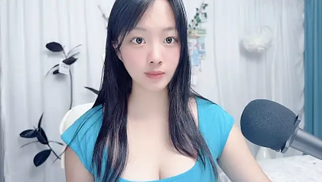 Winnie666999 webcam