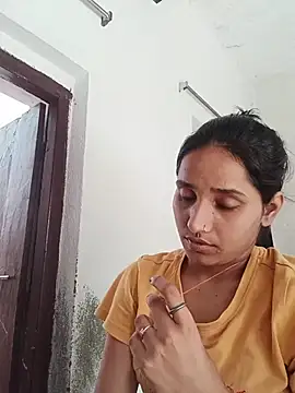 Sakinaa77 webcam