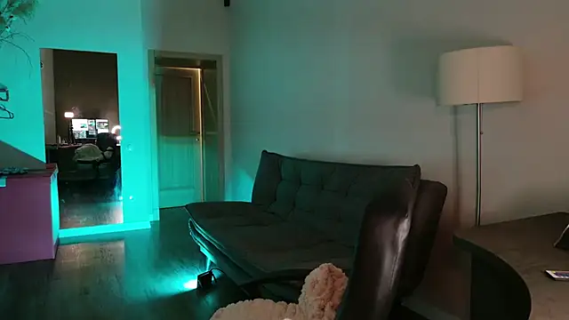 Di_na_Bell webcam
