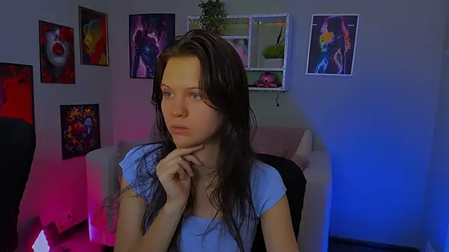 caroline_honeyy webcam