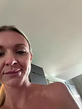 Bella-Tight webcam