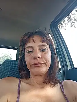 Zingara83 live cam on StripChat
