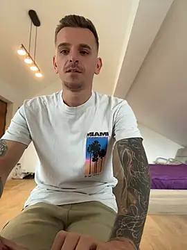 huge_cock22cm (Ask my age) - Let's have fun