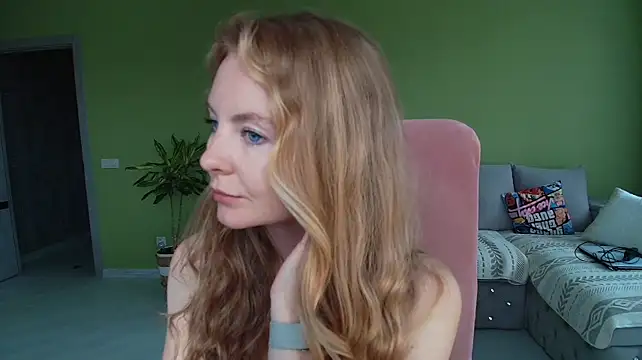 Cuddle_Cat live cam on StripChat