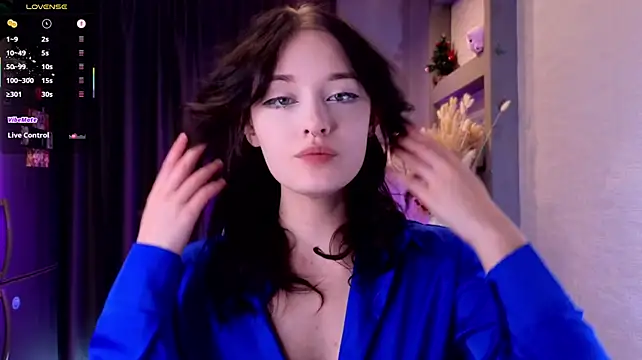 Hisoka_akerley live cam on StripChat