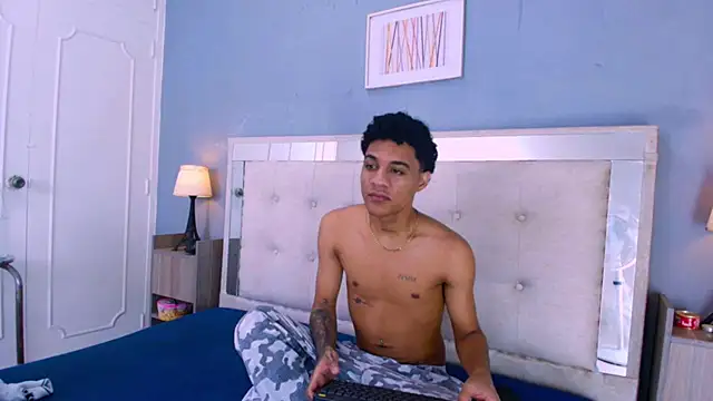 _Thiago12 live cam on StripChat