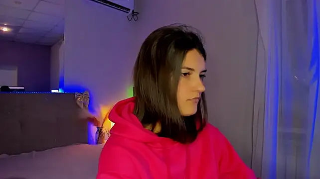 Laura_Leee webcam
