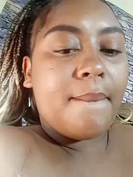 Sexydiamond18 webcam