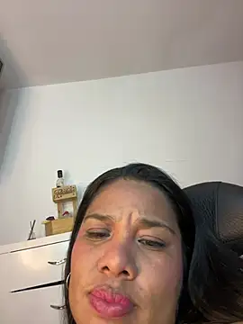 Rashell1_Queen webcam