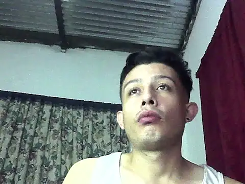 Alexander_Fetish1 live cam on StripChat