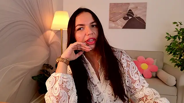 CamillaLarson webcam