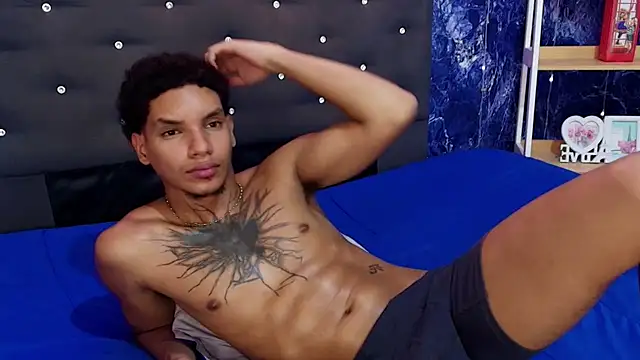 kai_storm77 webcam
